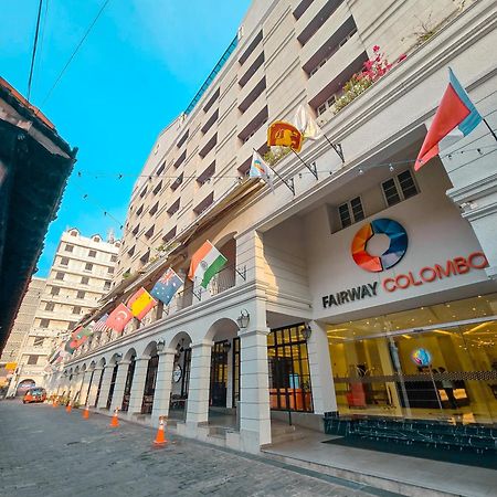 Fairway Colombo - Sri Lanka'S First Hotel With Robot Technology מראה חיצוני תמונה