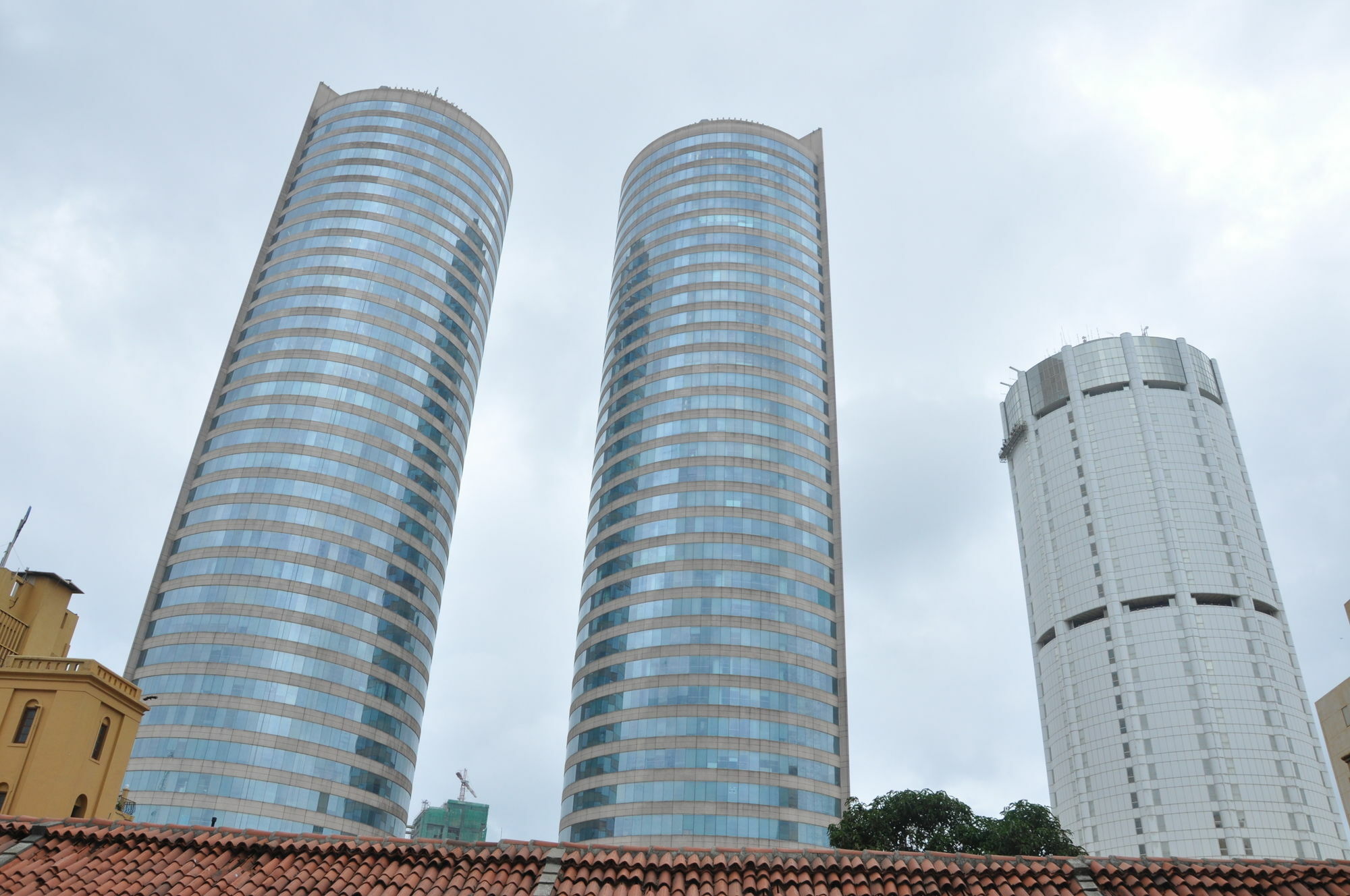 Fairway Colombo - Sri Lanka'S First Hotel With Robot Technology מראה חיצוני תמונה
