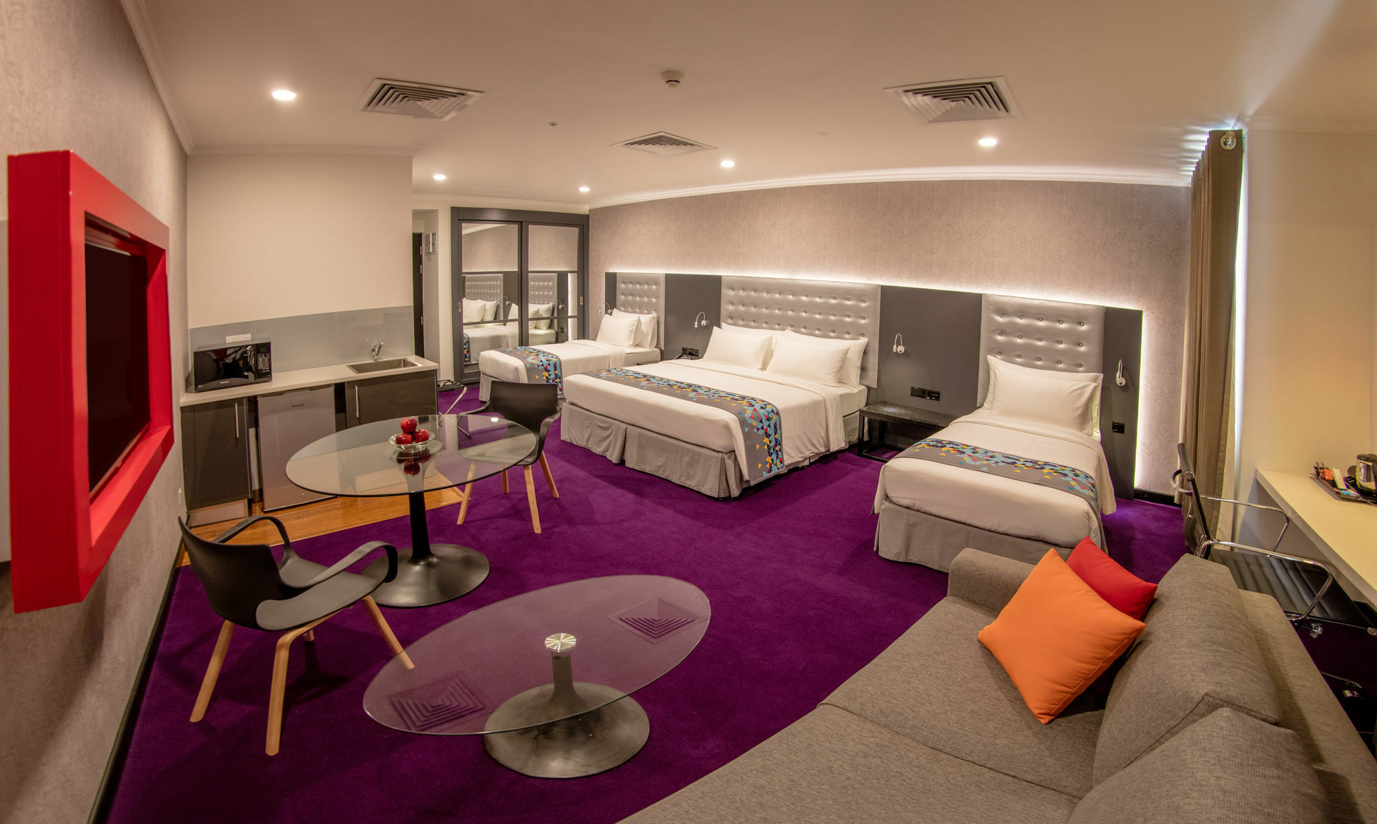 Fairway Colombo - Sri Lanka'S First Hotel With Robot Technology מראה חיצוני תמונה