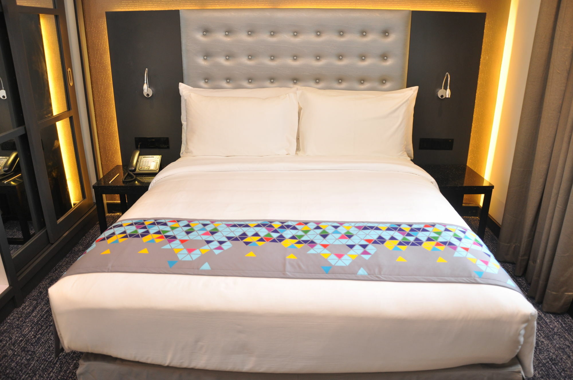 Fairway Colombo - Sri Lanka'S First Hotel With Robot Technology מראה חיצוני תמונה